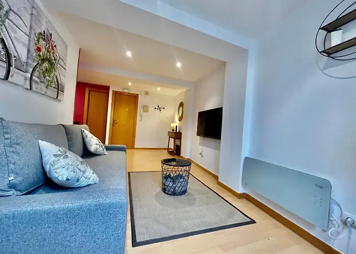 Atuaire Picotas En El Centro Historico Burgo